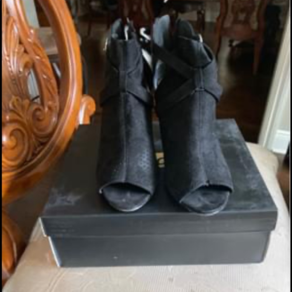Woman sandals